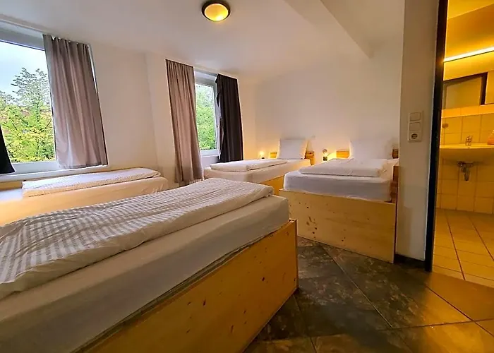 Hotel Ambiente By Next 2*